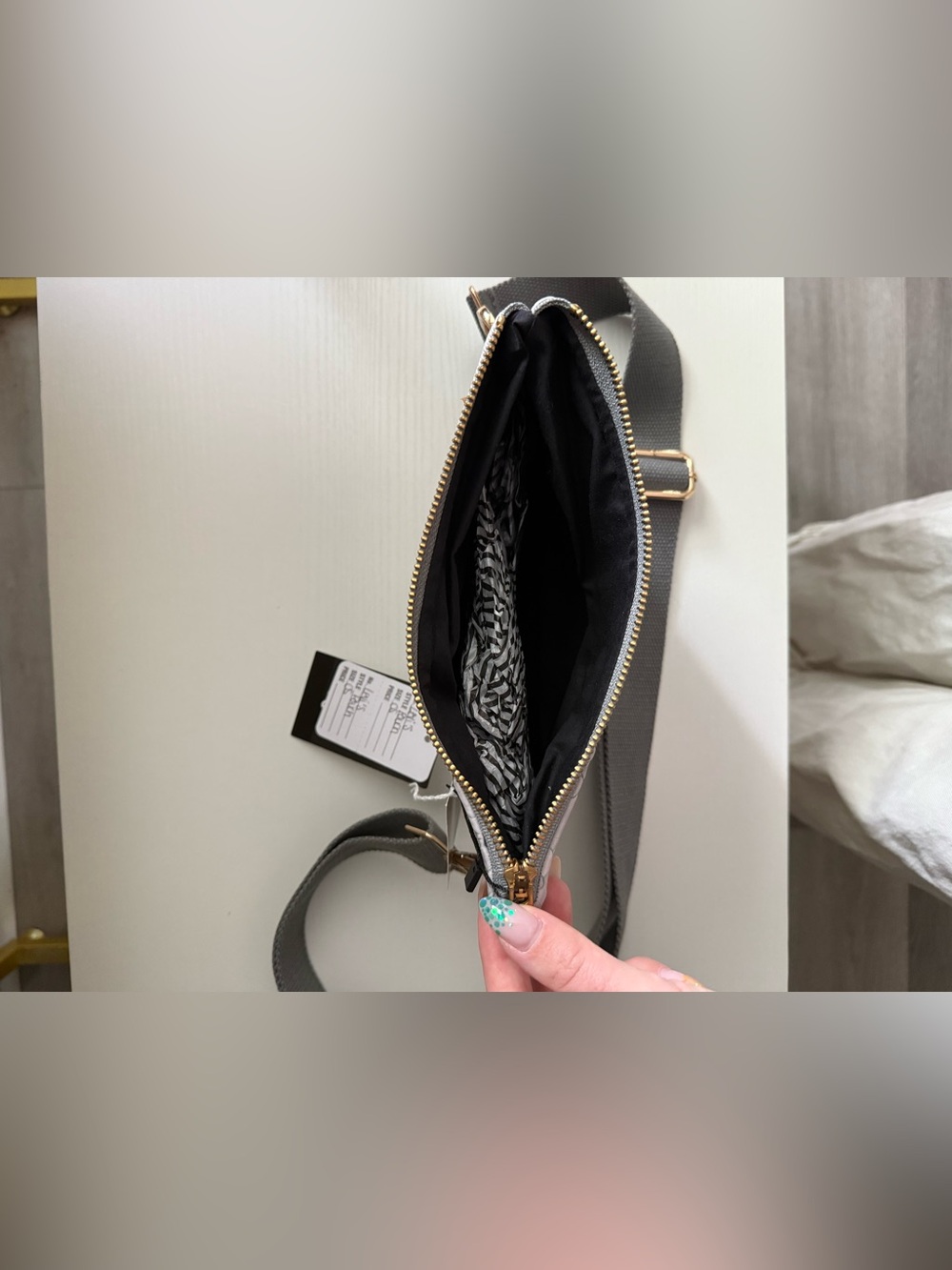 Levi's Gray Crossbody Bag with Textured Panel - Picture 3 of 3